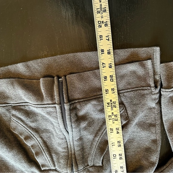 Under Armor 6T Gray Sweatshirt Hoodie Pink and White Logo Unisex - Picture 2 of 8